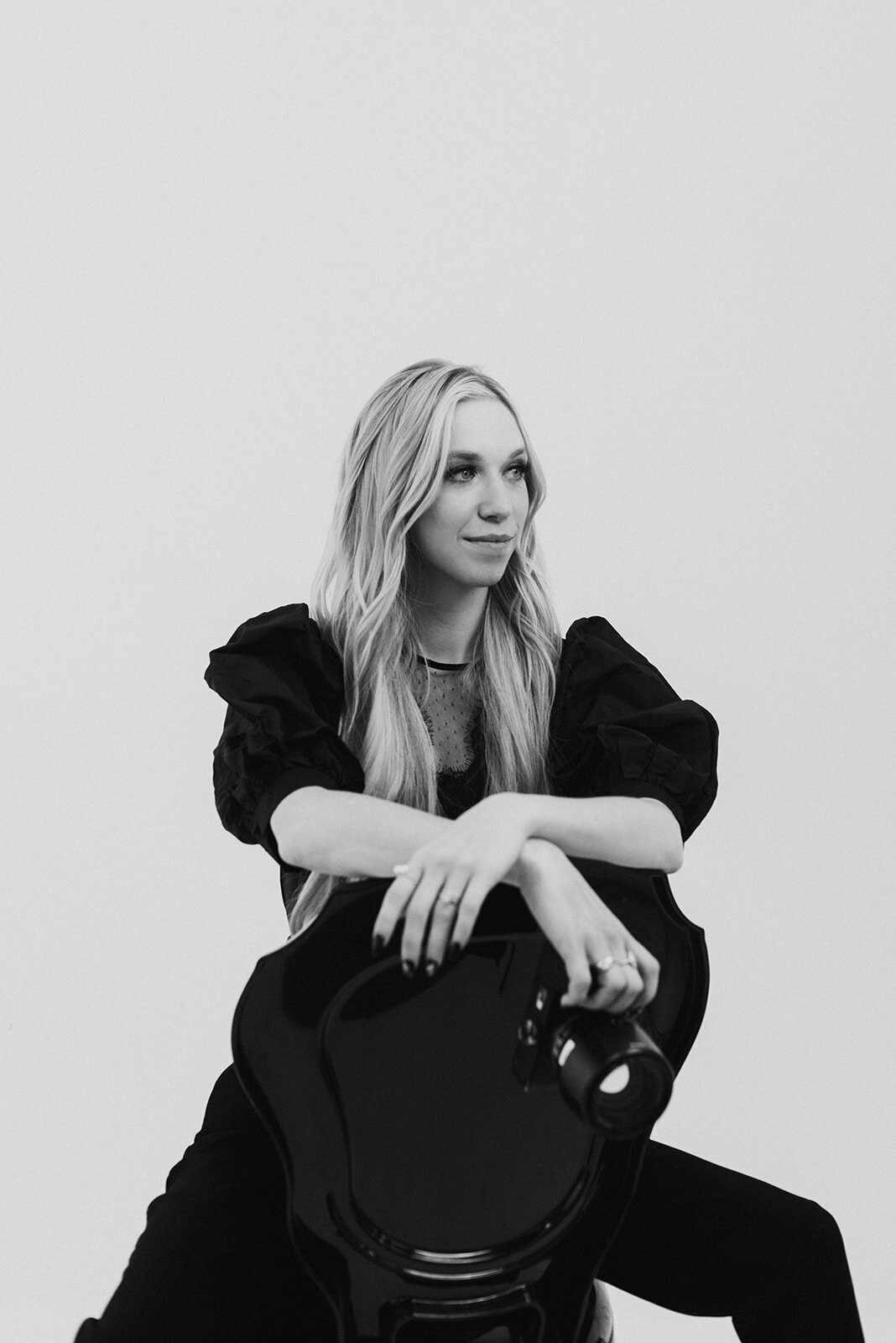 Jessica Combs, photographer and lifestyle creator, portrait by Erin Marie Photos